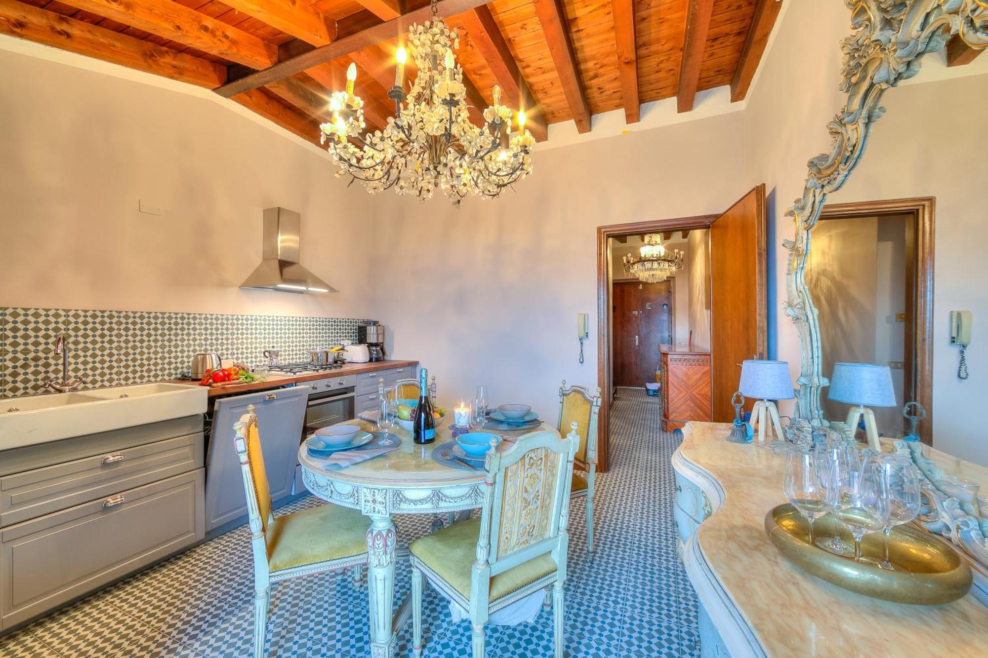 Laetitia Salo-Historic Center Near Lake - Happy Rentals מראה חיצוני תמונה